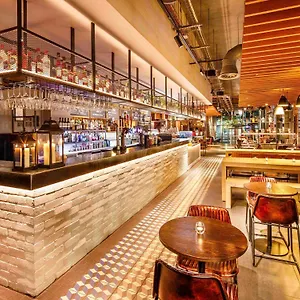 מלון Ibis Canning Town, לונדון