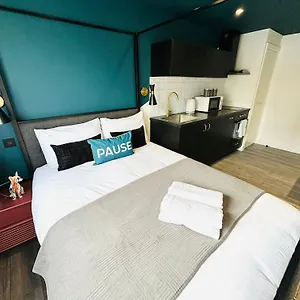 31 Studio, Ideal For Tourists Locations Maison d'hôtes
