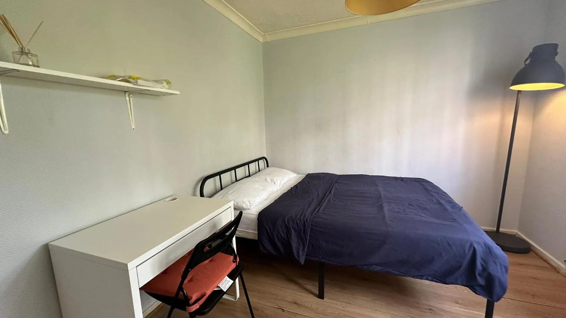 Whitechapel Rooms R2 London