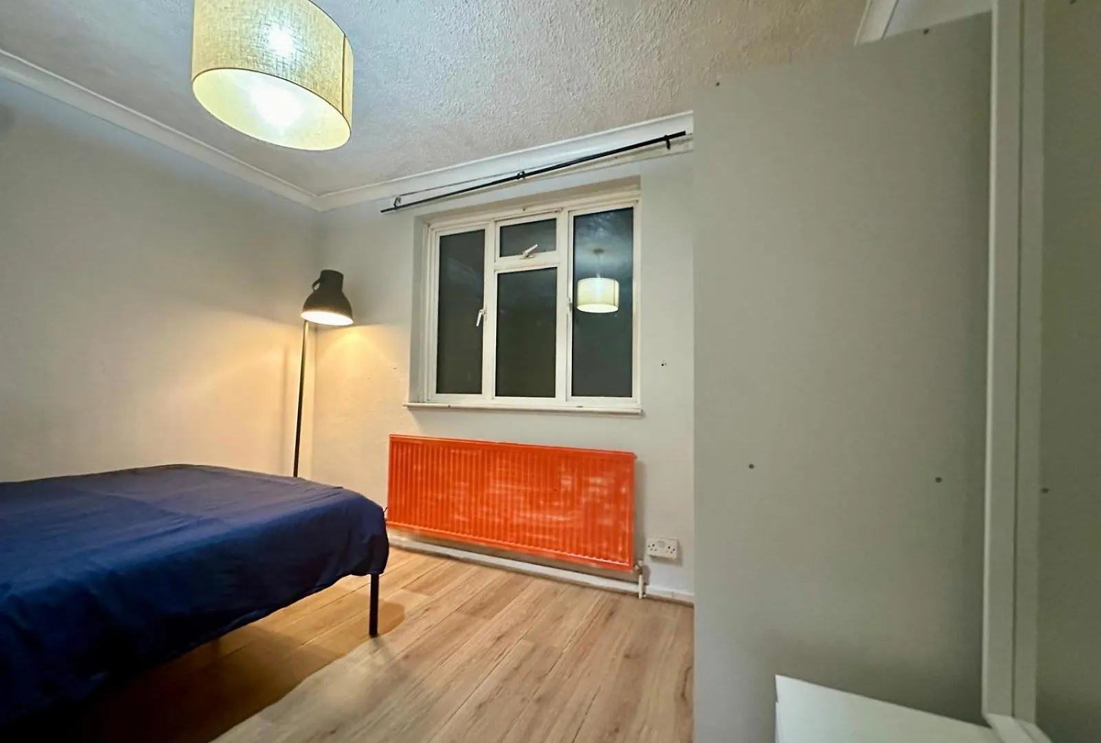Whitechapel Rooms R2 London United Kingdom